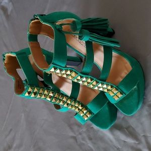 SHOEDAZZLE Sandals